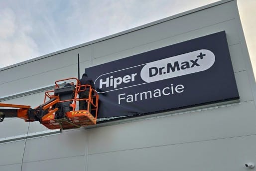 Reclamescu - Productie publicitara, litere volumetrice, casete luminoase - Montaje